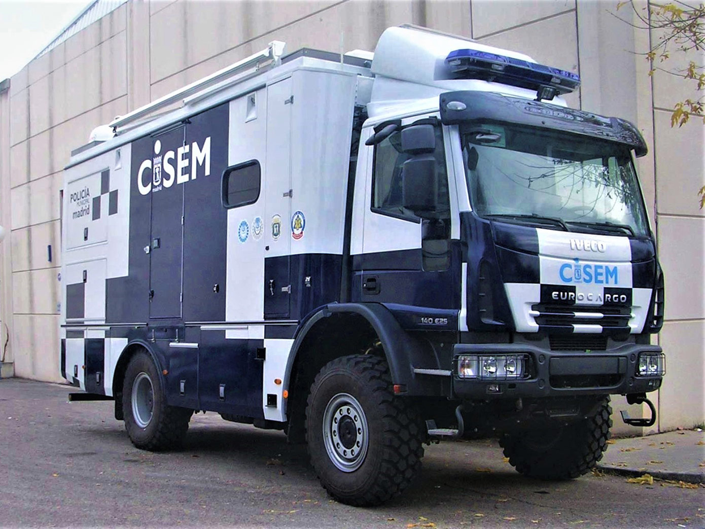 Camión defensa y seguridad
